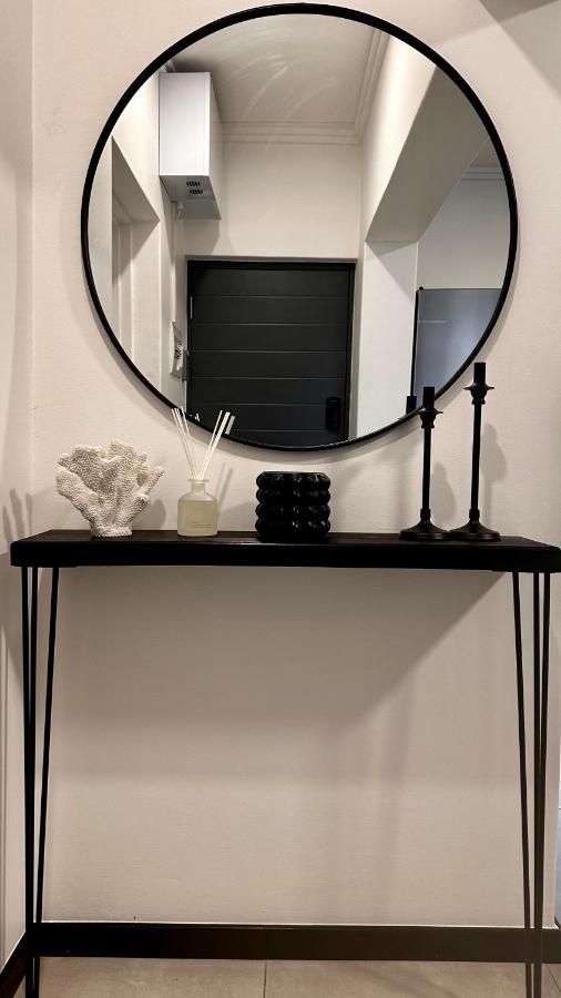 Stylish Executive Apartment With Power Backup Йоханнесбург Экстерьер фото