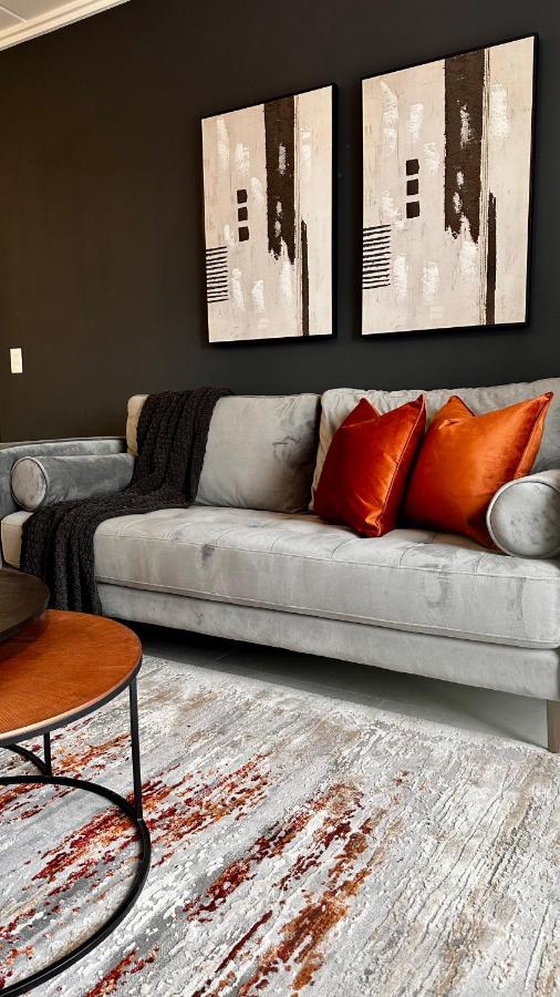 Stylish Executive Apartment With Power Backup Йоханнесбург Экстерьер фото