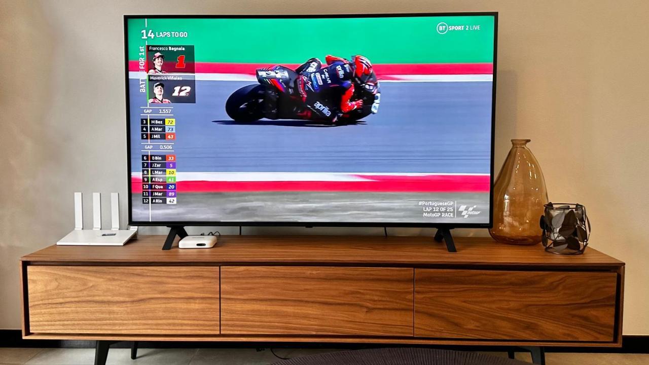 Stylish Executive Apartment With Power Backup Йоханнесбург Экстерьер фото